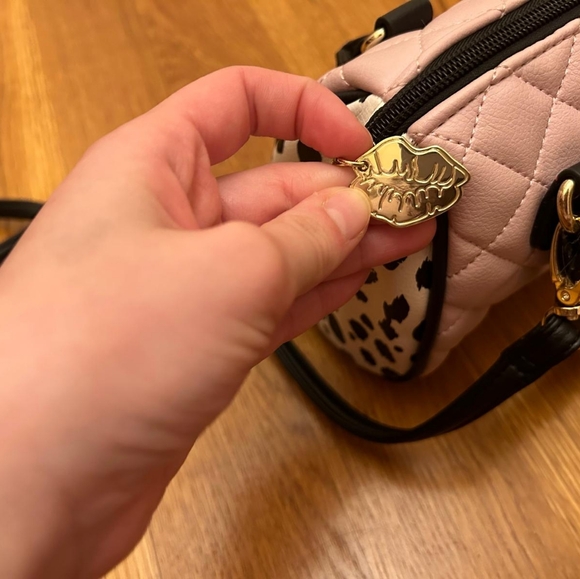 Luv Betsy by Betsy John - Picture 7 of 9